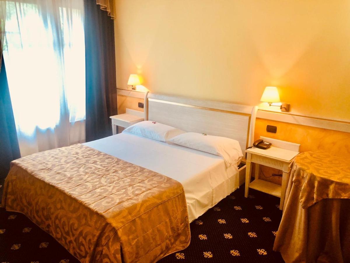 Motel Malpensa Inn & Hotel-Airport Казе-Нуове Екстер'єр фото