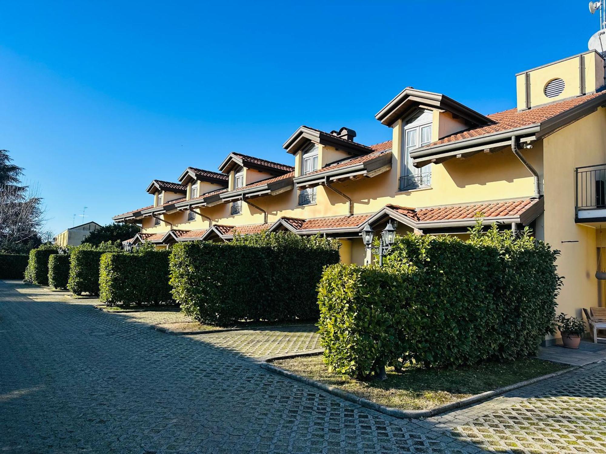 Motel Malpensa Inn & Hotel-Airport Казе-Нуове Екстер'єр фото