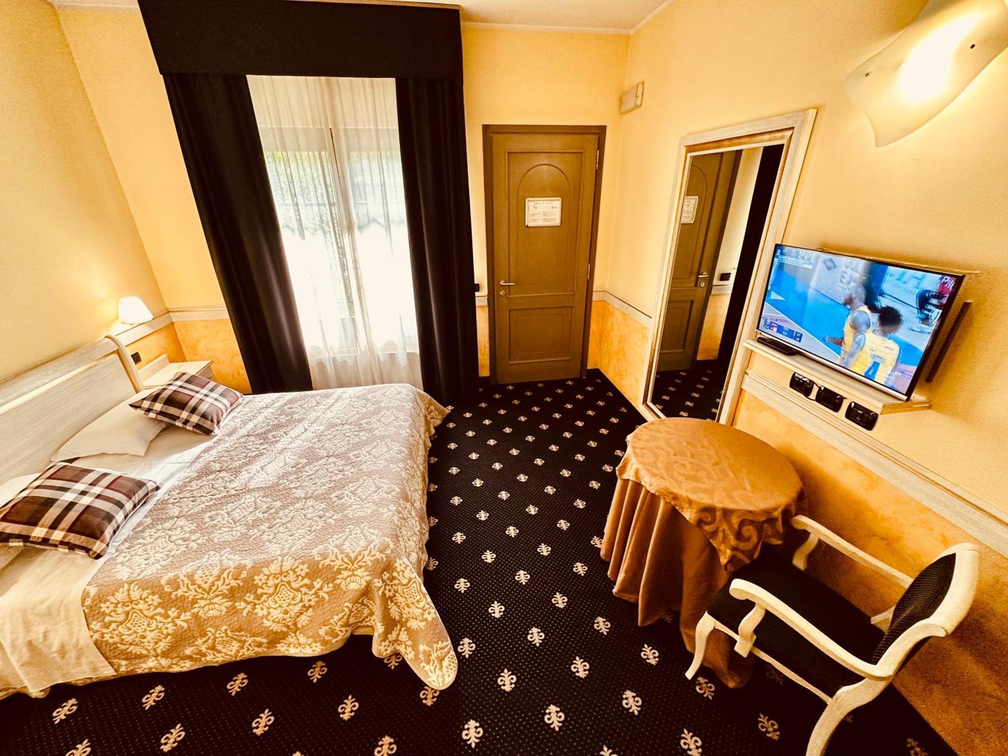 Motel Malpensa Inn & Hotel-Airport Казе-Нуове Екстер'єр фото